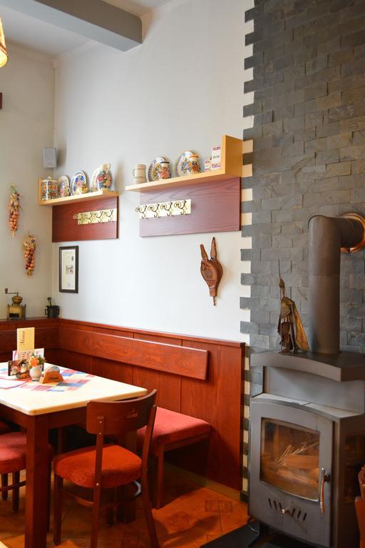 Hotel Koruna Karlštejn エクステリア 写真