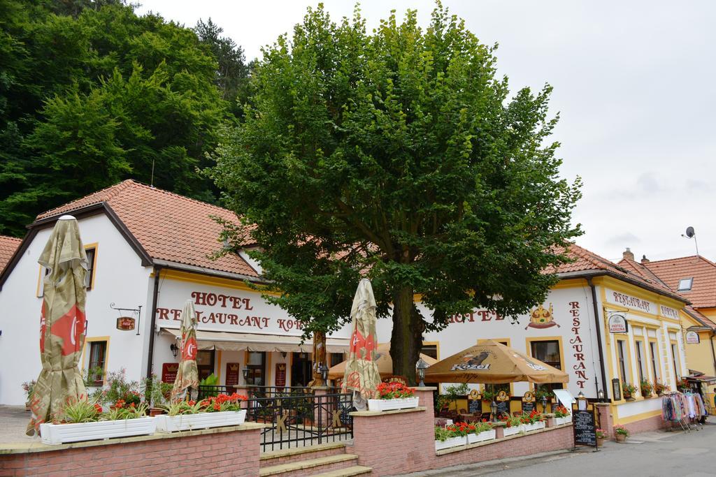 Hotel Koruna Karlštejn エクステリア 写真